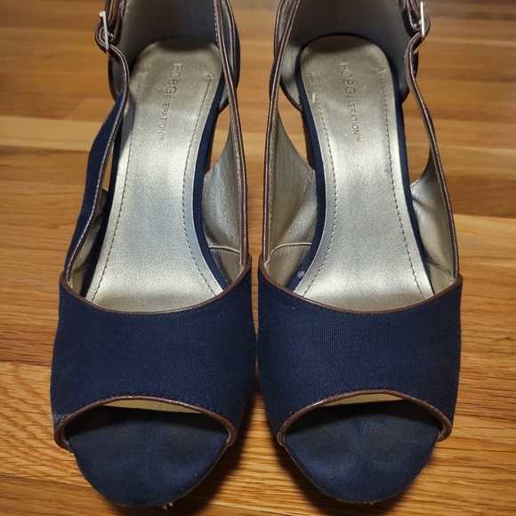 BCBG Wedge Heels - Picture 1 of 2